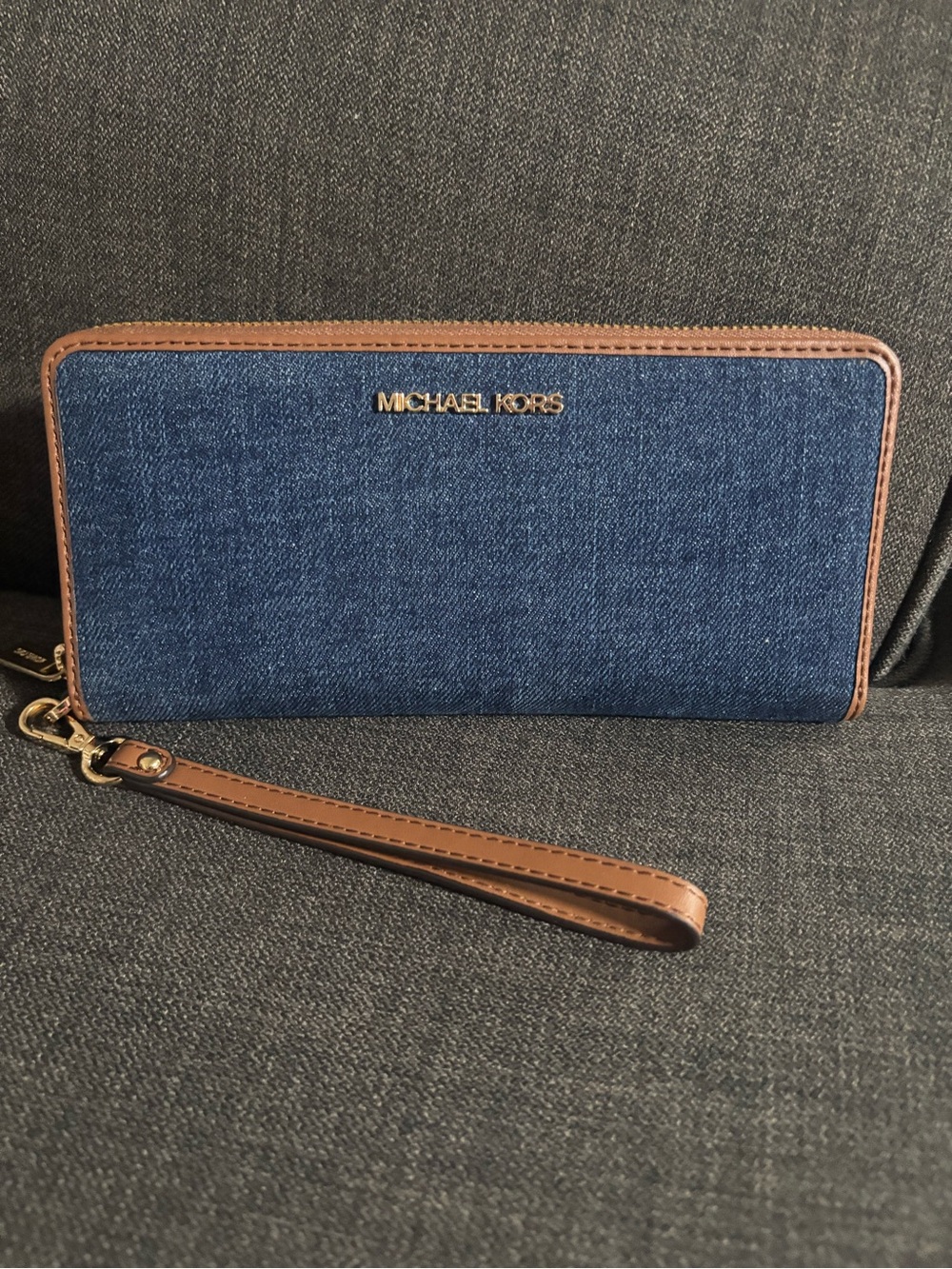 Michael Kors Jet Set Travel Large Continental Wallet Wristlet Zip Around Denim - Picture 1 of 11